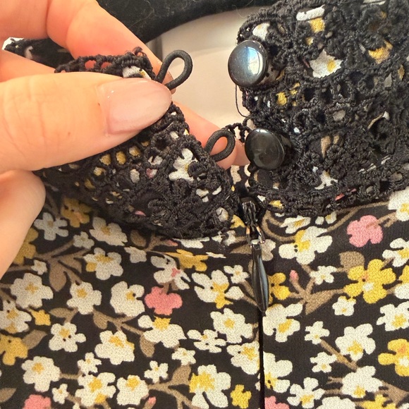 Topshop crochet detail and floral print minidress - Picture 7 of 8